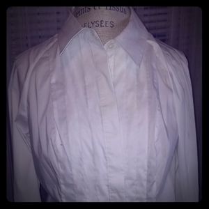 Crisp white Motto pleated shirt